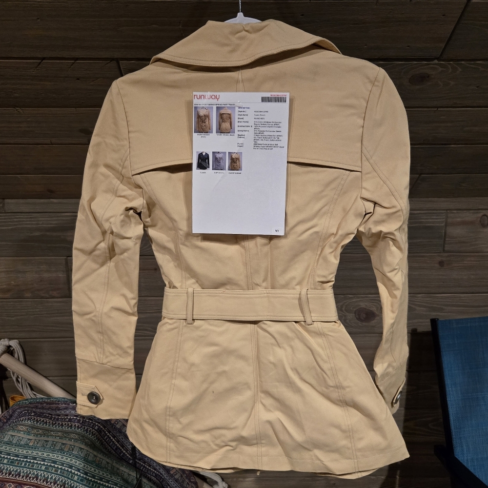New blanc noir trenchcoat - Picture 2 of 4